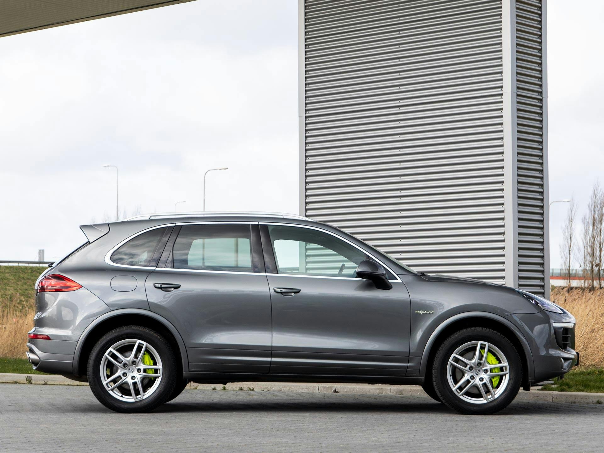 Porsche Cayenne 3.0 S E-Hybrid | Luchtvering | Pano | Stoelventilatie | Bose |
